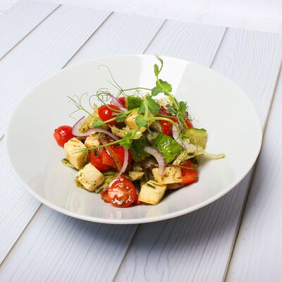 Овощной салат с сыром в Японец по цене 390 ₽