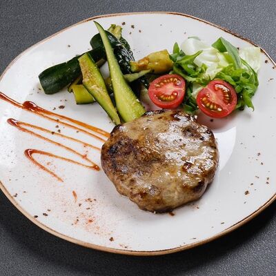 Котлета из баранины в жировой сетке в Акватория по цене 790 ₽