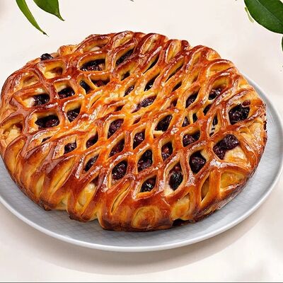 Пирог с вишней и яблоком в Шашлык юга Краснодар по цене 550 ₽