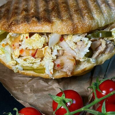 Шаурма в пите Классическая в Шаулинь по цене 350 ₽