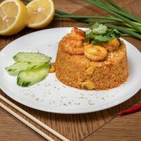 Кхао пад Том ям жареный рис в Siam Thai Kitchen