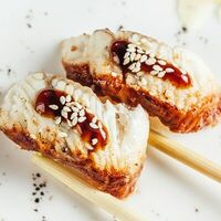 Суши копченый угорь в Only Wine