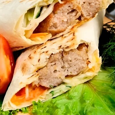 Шаурма с говядиной /Бурум / в Есть поесть по цене 940 ₽