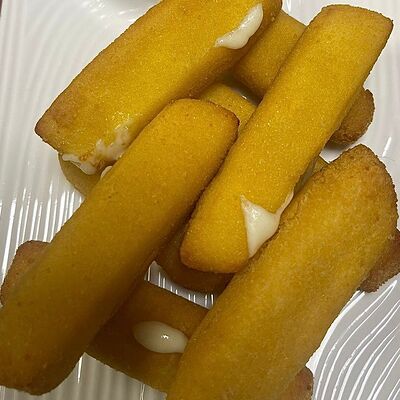 Сыр сулугуни в кляре с малиновым вареньемв Настроение вкуса по цене 530 ₽