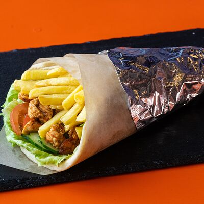 Гирос с курицей и сыром в Космос бургер по цене 390 ₽