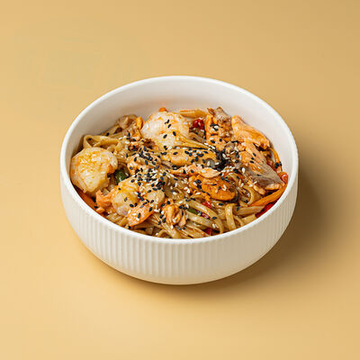 Вок морепродукты в Журавль в небе Халяль по цене 720 ₽