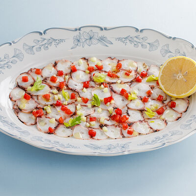 Карпаччо из осьминога в Терраса по цене 2390 ₽