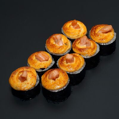 Запеченный ролл с лососем (острый) в Total Sushi по цене 550 ₽