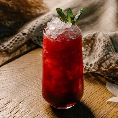 Малиновый лимонад в Мадьяр-Гриль по цене 340 ₽