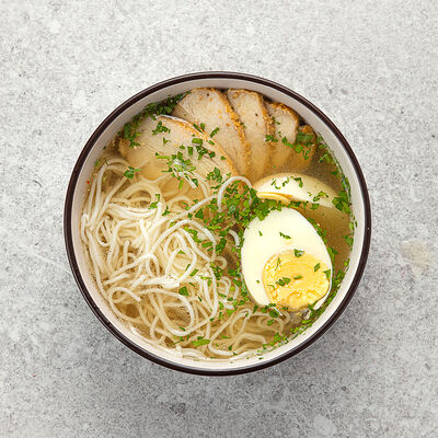 Куриный суп с яйцом и лапшой в Vaffel Норвежские вафли, завтраки, кофе по цене 410 ₽