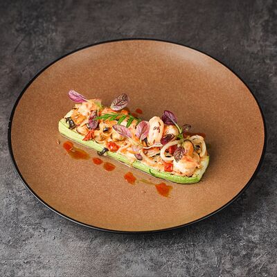 Фишстроганов из морепродуктов с древесными грибами в соусе том ямв Эндорфин по цене 920 ₽