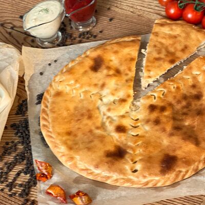 Пирог с курицей и шампиньонами в Ирбис по цене 520