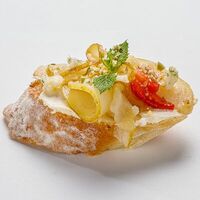 Карамелизированная груша с голубым сыром в Коза Тапас