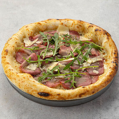 Пицца с телятиной и соусом Тонатто 22 см в Peperoni по цене 690 ₽