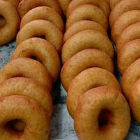 Сытный с начинкой в Lucky donuts