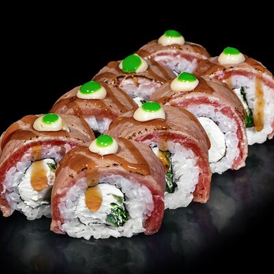 Ролл Тунец грильв Sushi premier по цене 767 ₽