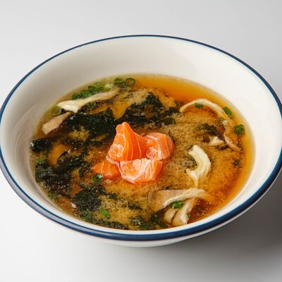 Мисо суп с лососемв Avo kitchen & bar по цене 590 ₽