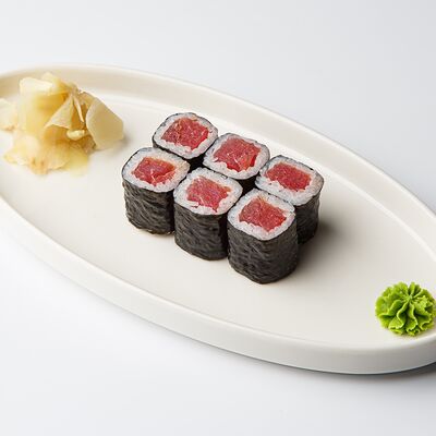 Ролл Маки с тунцом в Avo kitchen & bar по цене 650 ₽