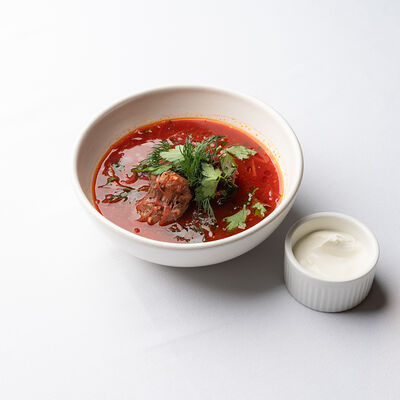 Борщ с телячьими щечками в Клёво по цене 820 ₽