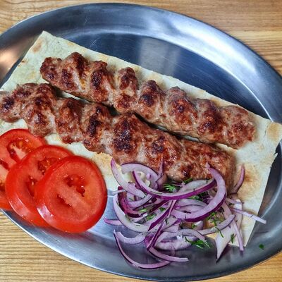 Люля-кебаб из говядины в Золотая вилка по цене 440 ₽