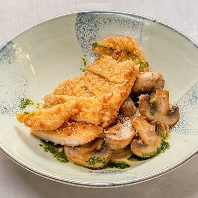 Шницель куриный с грибами в Перчини на огне по цене 565