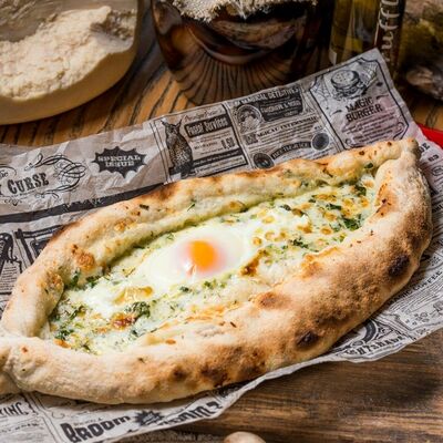 Хачапури с сулугуни и яйцом в Патиссон markt по цене 695 ₽