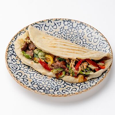 Донер с говядинойв Осетинские пироги от Бирюзы по цене 580 ₽