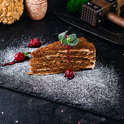 Медовик в ШКВАРКИ по цене 12 р.