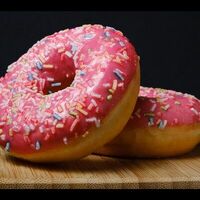 Донат Клубника в Yacht Cafe Sochi