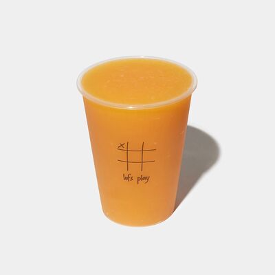 Фреш апельсиновыйв Surf Coffee x Kuta по цене 390 ₽