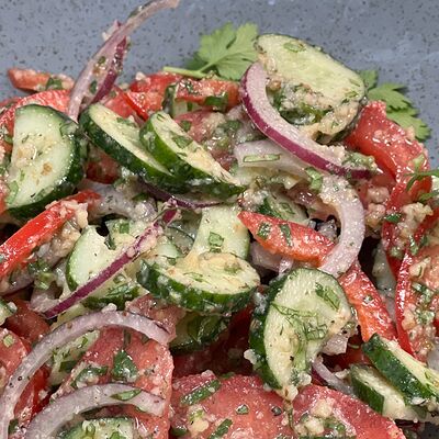 Салат из овощей с грецким орехом в Старый город по цене 360