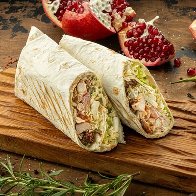 Шаурма из свинины на углях в Вкусно есть всё на углях по цене 490 ₽