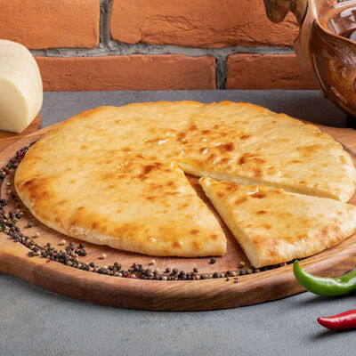 Осетинский пирог с сыром в Жар-Птица по цене 390 ₽