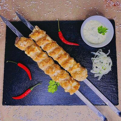 Люля-кебаб из курицы с сыром в Бардак на углях по цене 590 ₽