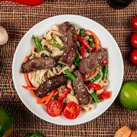 Wok Удон с говядиной в СушиТайм
