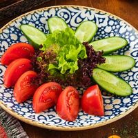 Огурцы и помидоры бакинские в Халиф