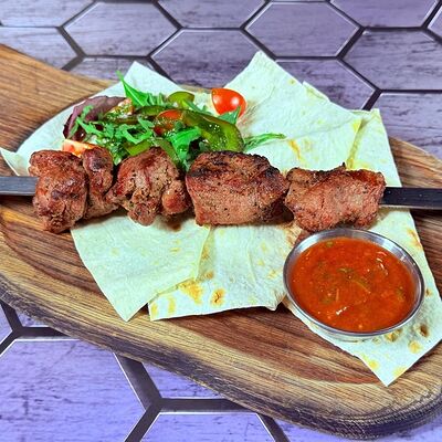 Шашлык из говяжьей вырезки в МЁД kitchen по цене 1020 ₽