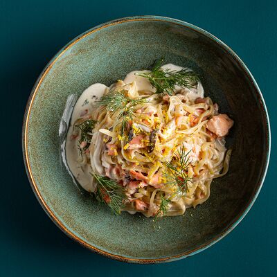 Тальолини с копченой форелью (Smoked Trout Tagliolini) в Matteos по цене 990 ₽