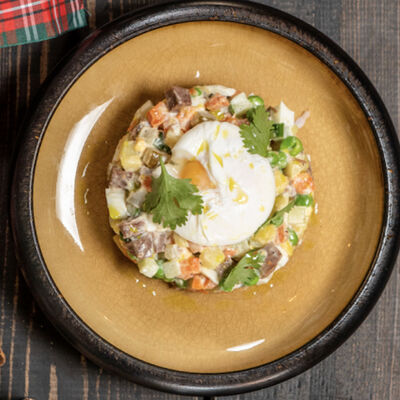 Оливье с говяжьим языком в Тбилиссимо по цене 1165 ₽