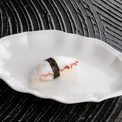 Суши с осьминогом в Ginza по цене 990 ₽