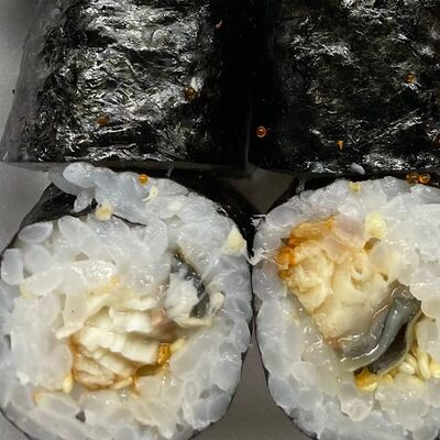 Ролл Угорь в Pizza-Sushi по цене 260 ₽