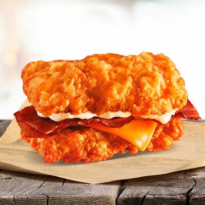 Двойной чикен филе с сыром и беконом в Papa Grill по цене 398