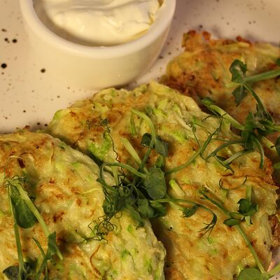 Оладьи из цукини со сметаной в 801 по цене 390 ₽