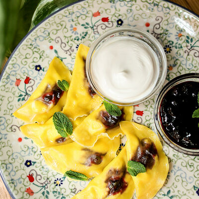 Вареники с Рикоттой и черной смородиной в Сыроварня по цене 550