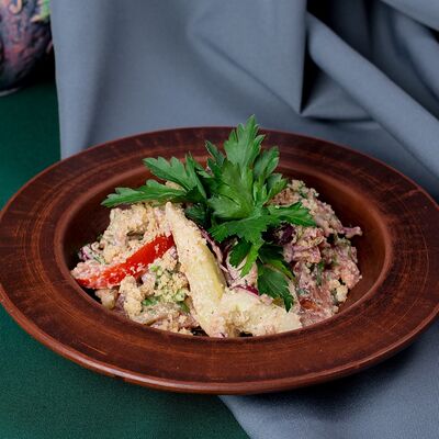 Салат по-грузински в Пиросмани по цене 550 ₽