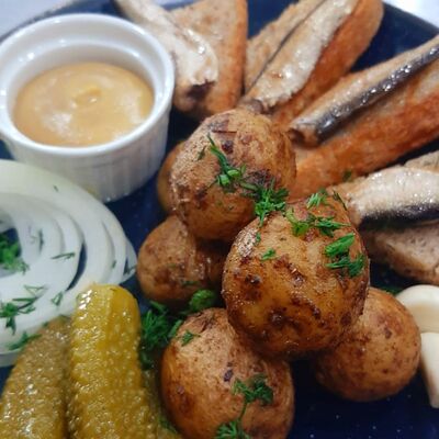 Деревенский дворик в Каролина по цене 396 ₽