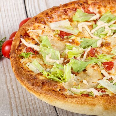 Пицца Цезарь в Грузинский дворик по цене 600 ₽