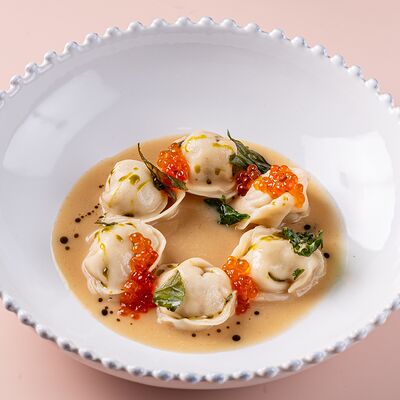 Пельмени с лососем и икрой в Avgust13 по цене 1100 ₽