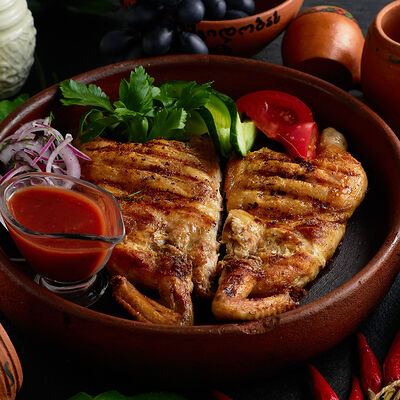 Цыпленок табака в Лагидзе по цене 790 ₽