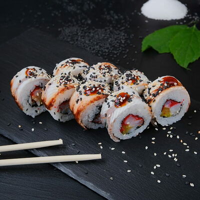 Дракон с креветкой в Sёmga по цене 964 ₽